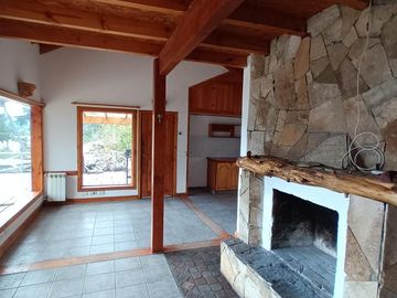 Venta Casa sobre lote con vista al lago Nahuel Huapi