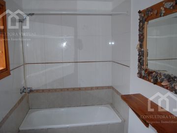 Venta Casa sobre lote con vista al lago Nahuel Huapi