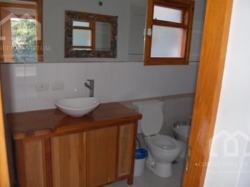 Venta Casa sobre lote con vista al lago Nahuel Huapi