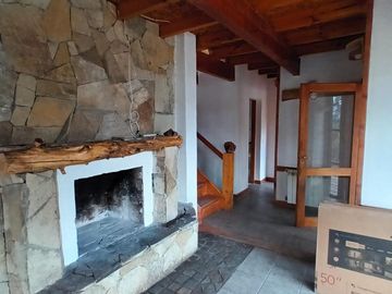 Venta Casa sobre lote con vista al lago Nahuel Huapi