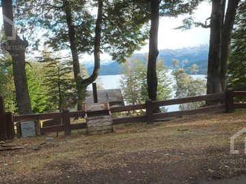 Venta Casa sobre lote con vista al lago Nahuel Huapi