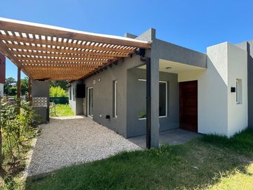 VENTA - PH A ESTRENAR  -  SAN BERNARDO DEL TUYU -  A METROS DE LA AV SAN BERNARDO - TRES AMBIENTES