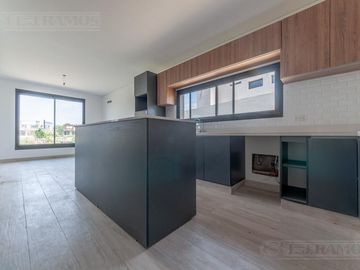 Casa  A ESTRENAR- ESCOBAR - CANTON NORTE - PG -  410.000 USD