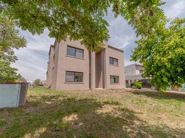 Casa  A ESTRENAR- ESCOBAR - CANTON NORTE - PG -  410.000 USD