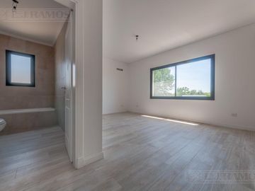 Casa  A ESTRENAR- ESCOBAR - CANTON NORTE - PG -  410.000 USD