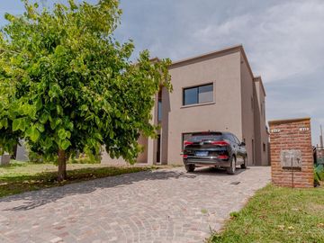 Casa  A ESTRENAR- ESCOBAR - CANTON NORTE - PG -  410.000 USD