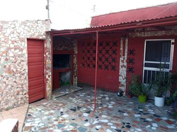 Casa - Claypole