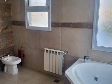 Casa en  venta en el barrio Comahue Golf Club