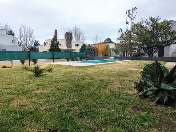 Casa en  venta en el barrio Comahue Golf Club