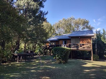 Casa en  venta en el Delta de Tigre sobre Rio Sarmiento