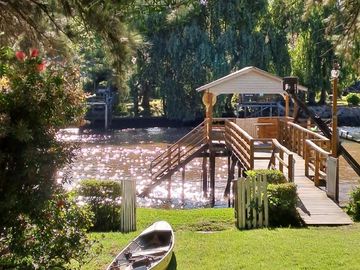 Casa en  venta en el Delta de Tigre sobre Rio Sarmiento