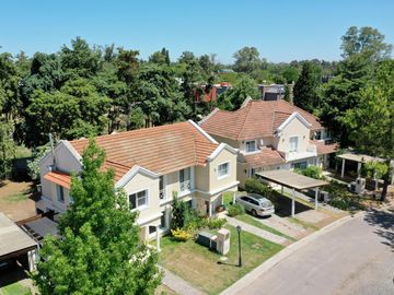 Casa en  venta - Barrio Privado Las Margaritas - Pilar