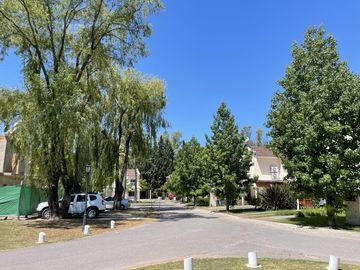 Casa en  venta - Barrio Privado Las Margaritas - Pilar
