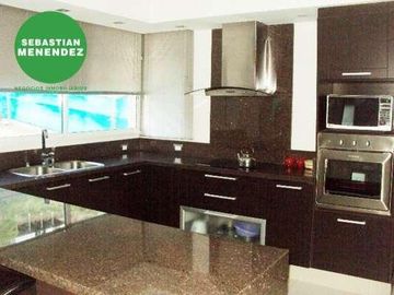 3 Dorm - Categoría - 1000Mts2 de Terreno
