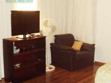 3 Dorm - Categoría - 1000Mts2 de Terreno