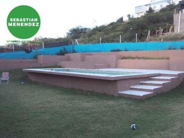 3 Dorm - Categoría - 1000Mts2 de Terreno