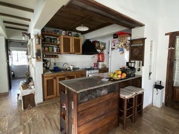 Casa - Barrio Parque Leloir