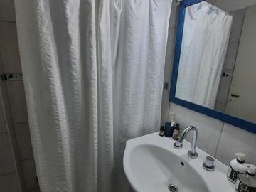 Departamento interno por escalera - 2 dormitorios - Frente a Plaza Lopez