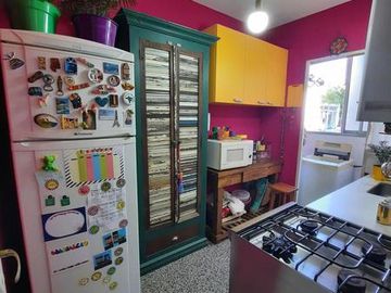 Departamento interno por escalera - 2 dormitorios - Frente a Plaza Lopez