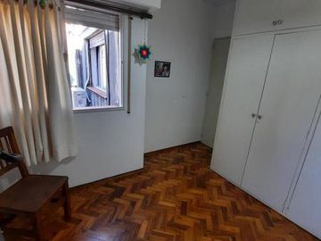 Departamento interno por escalera - 2 dormitorios - Frente a Plaza Lopez