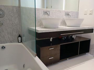 VENTA Duplex EN FORUM PUERTO MADERO Terraza Pileta propia