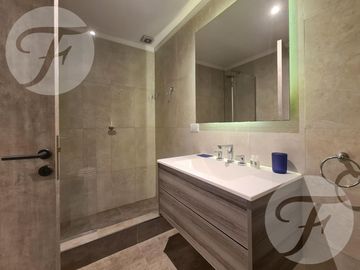 Venta en Renata Norte Pinamar I Departamento de dos dormitorios con cochera