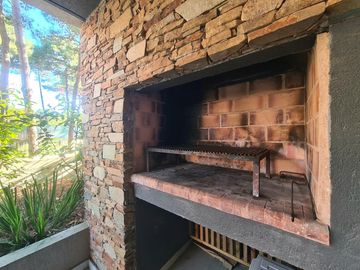 Venta en Renata Norte Pinamar I Departamento de dos dormitorios con cochera