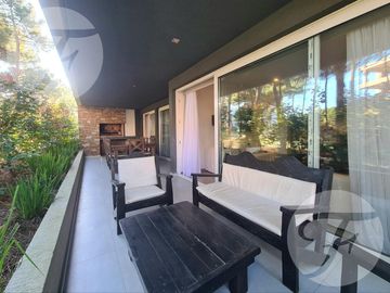 Venta en Renata Norte Pinamar I Departamento de dos dormitorios con cochera