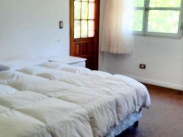 Santa Maria De Tigre | Venta | Casa de 4 dorm en terreno arbolado y opción de amarra propia!