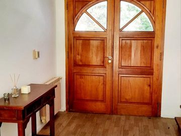 Santa Maria De Tigre | Venta | Casa de 4 dorm en terreno arbolado y opción de amarra propia!