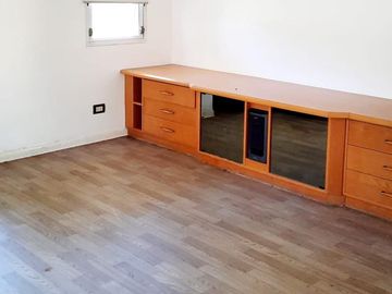 Santa Maria De Tigre | Venta | Casa de 4 dorm en terreno arbolado y opción de amarra propia!