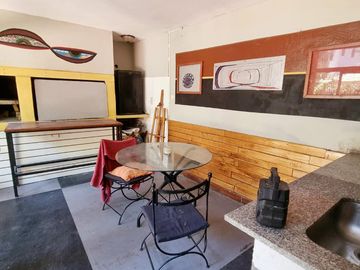 Amplio PH con quincho, parrilla y hermoso jardín - Barracas
