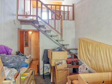 Casa multifamiliar con dos locales - San Isidro