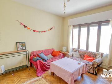 Casa multifamiliar con dos locales - San Isidro