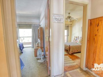 Casa multifamiliar con dos locales - San Isidro
