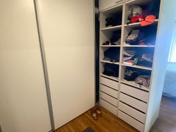 Piso de 4 ambientes con doble cochera  y quincho propio en Banfield Este
