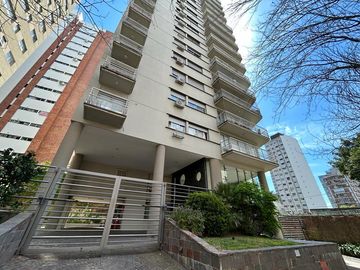 Departamento en venta en Olivos, con espectacular vista 360°, cochera, full amenities.