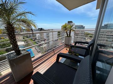 Departamento en venta en Olivos, con espectacular vista 360°, cochera, full amenities.