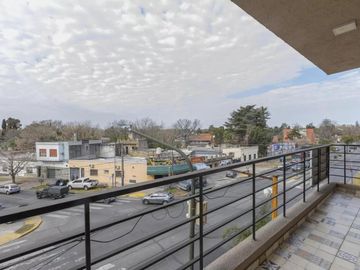 Departamento en venta - 1 Dormitorio 2 Baños - 52Mts2 - Adrogué