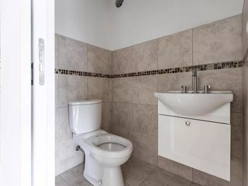 Departamento en venta - 1 Dormitorio 2 Baños - 52Mts2 - Adrogué