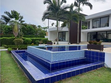 Venta casa en Villeta con lote