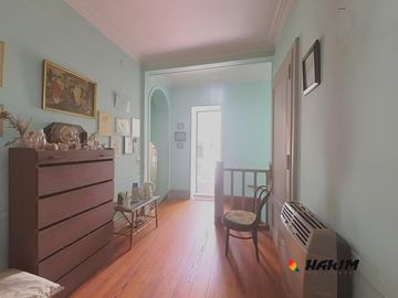 PH 4 ambientes al frente con garage, patio y terraza en Villa Urquiza. Sin expensas-Unico en su zona