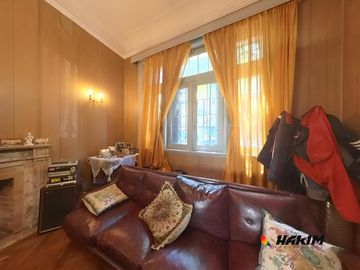 PH 4 ambientes al frente con garage, patio y terraza en Villa Urquiza. Sin expensas-Unico en su zona