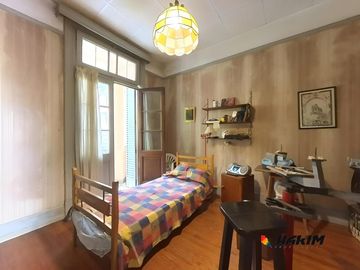 PH 4 ambientes al frente con garage, patio y terraza en Villa Urquiza. Sin expensas-Unico en su zona