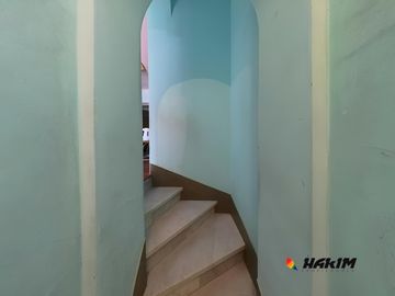 PH 4 ambientes al frente con garage, patio y terraza en Villa Urquiza. Sin expensas-Unico en su zona