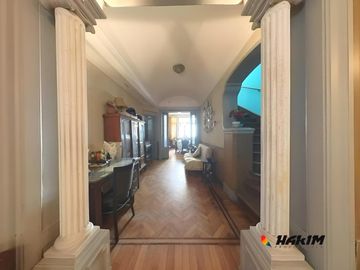 PH 4 ambientes al frente con garage, patio y terraza en Villa Urquiza. Sin expensas-Unico en su zona