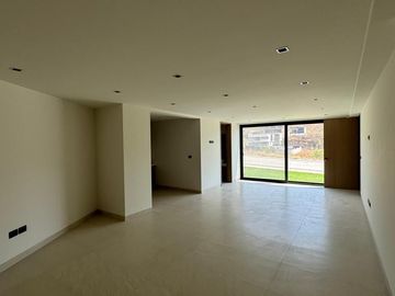 Casa en venta en Life, Bosque Real