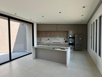 Casa en venta en Life, Bosque Real