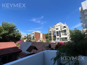 PH 4 AMB. EN 3 PLANTAS, TERRAZA CON PARRILLA, RECICLADO A NUEVO.