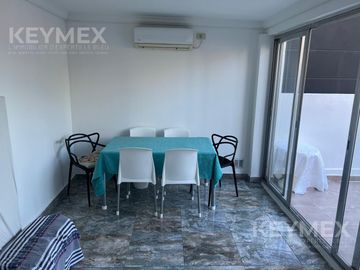 PH 4 AMB. EN 3 PLANTAS, TERRAZA CON PARRILLA, RECICLADO A NUEVO.